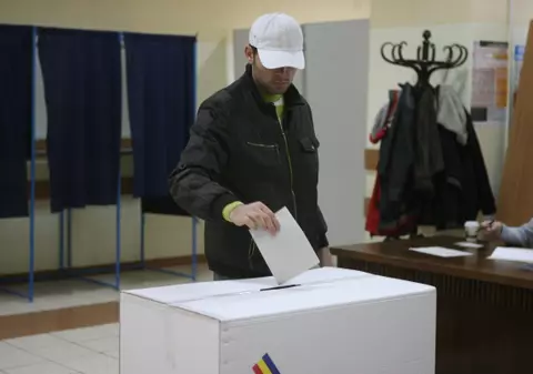 REZULTATE ALEGERI PARLAMENTARE | Află cine sunt noii senatori şi deputaţi