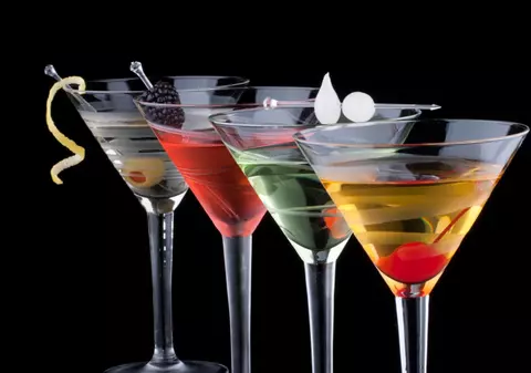 10 cocktail-uri pentru seara de Revelion