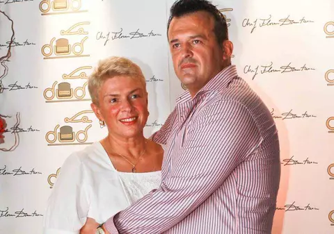 Tatăl lui Teo a ARUNCAT BOMBA: ”Domnul ginere al meu i-a cerut fiicei mele SĂ VÂNDĂ TOT”