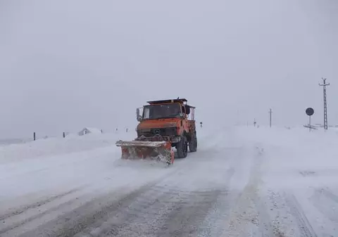 Alegeri parlamentare 2012. Două secţii fără niciun votant până la 10