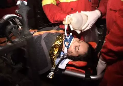 IMAGINI TERIFIANTE cu OANA ZĂVORANU intubată, în stare de inconştienţă