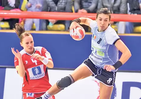 Cristina Neagu şi-a făcut praf genunchiul stâng!