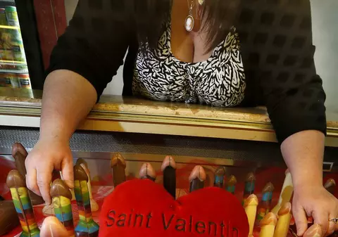 Cauţi cadoul potrivit pentru Valentine's Day? Propunerea unei franţuzoaice TE VA ŞOCA! FOTO