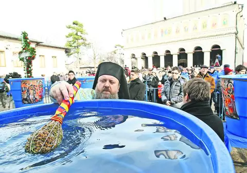 Aşa au cerut mântuirea de Bobotează