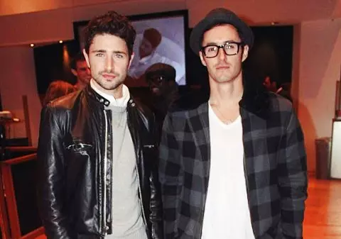 Mai bine mai târziu decât niciodată! Actorul Matt Dallas A RECUNOSCUT că este HOMOSEXUAL şi S-A ŞI LOGODIT!
