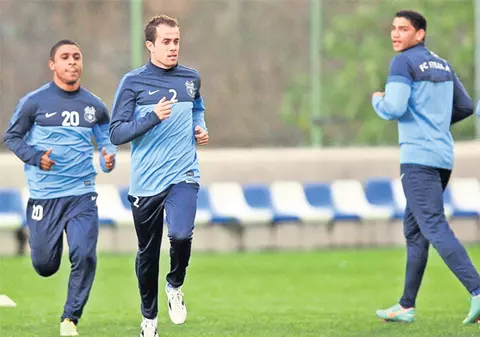 Au scos limba după Cruz