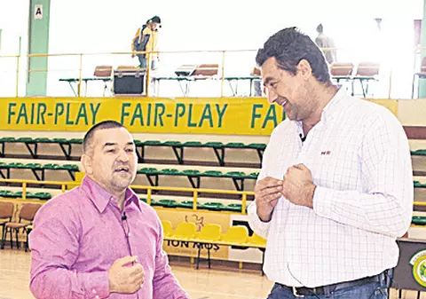 Dedu şi Doroftei s-au tachinat pe semicerc