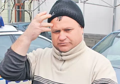 Alertă în Botoşani! Femeia-ninja atacă bărbaţi cu sabia!