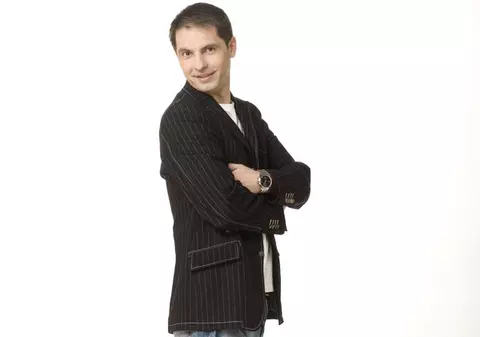 Dan Negru nu e romantic: "Romantismul hollywoodian e făcut pentru audienţe, nu pentru o viaţă normală"