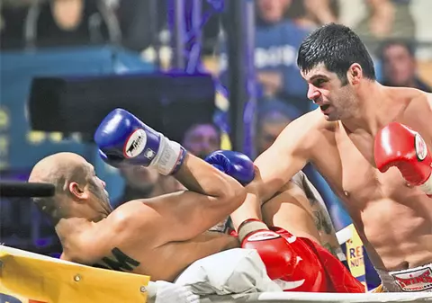 Daniel Ghiţă, finalist la K1 Glory 4 Tokyo, pot de 100.000 de euro