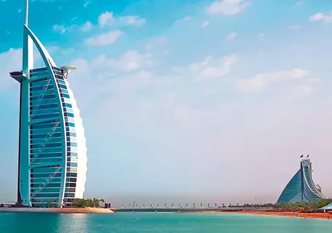 Arabii bogaţi sparg milioane la târgul de lux din Dubai