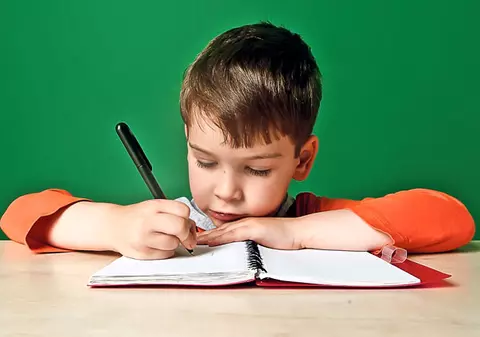 Elevii de clasa a II-a vor fi evaluaţi din acest an prin teste elaborate de Ministerul Educaţiei