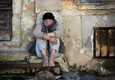 Inedit: Top 3 milionari care trăiesc ca săracii. Află de ce