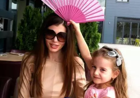 Moni RENUNȚĂ la Irinuca! Copila rămâne DEFINITIV în grija tatălui! VEZI DOCUMENTELE EXCLUSIVE