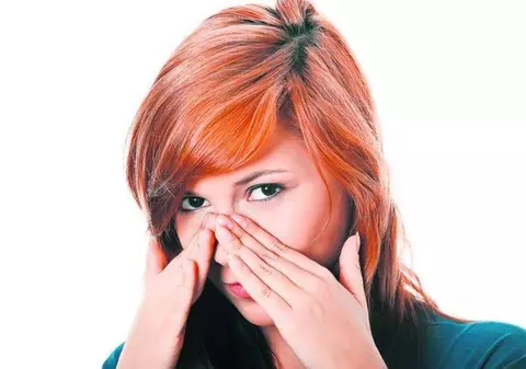 Ai nasul înfundat? Iată ce remedii naturiste îţi pot fi de ajutor