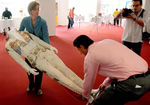 DE NECREZUT! Vezi ce OBIECTE CIUDATE îşi uită oamenii prin hoteluri!