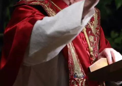 PAPA BENEDICT al XVI-lea ABDICĂ! ŞOC ÎN LUMEA CATOLICISMULUI!