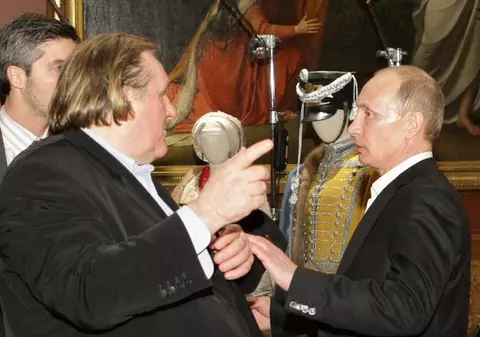 Vladimir Putin i-a acordat cetăţenia rusă actorului francez Gérard Depardieu