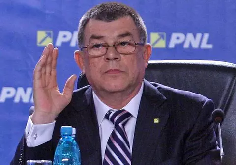 Ministrul Radu Stroe: Şeful Jandarmeriei Capitalei a fost demis, în urma incidentelor din 1 Decembrie 2012