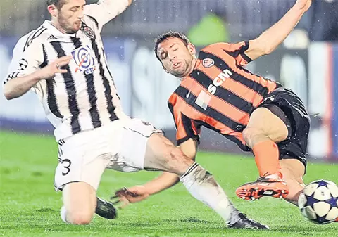 Răzvan Raț, curtat de Beşiktaş