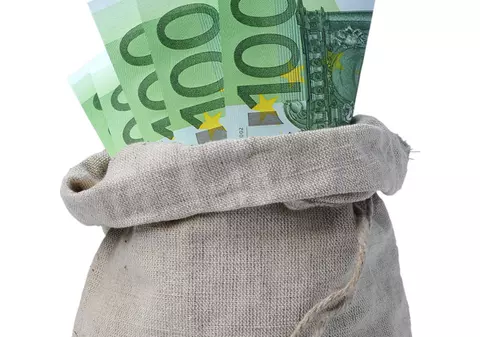Aţi pierdut 30.000 €? Îi găsiţi la poliţie!