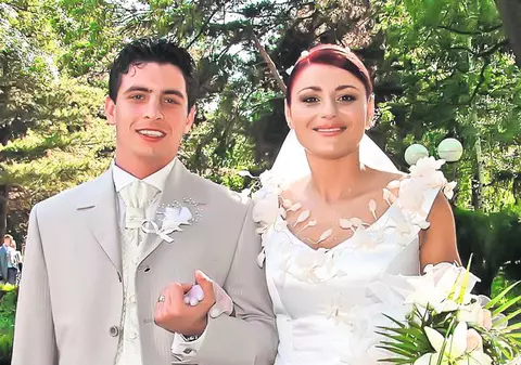 Fostul boxer Robert Păcuraru exclude varianta împăcării cu handbalista Alina Dobrin, soţia lui, pe care a acuzat-o de lesbianism: «N-o iert! M-a trădat pentru o femeie!»