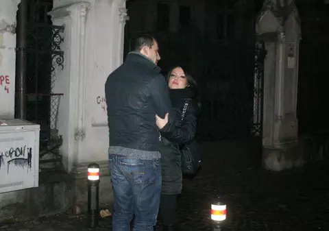 CE RUŞINOŞI SUNTEŢI! ŞTEFAN STAN şi ANDREEA MANTEA fug atunci când sunt văzuţi în ipostaze tandre