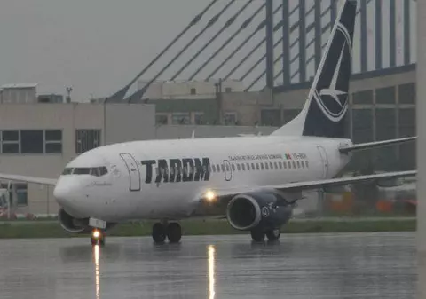 CFR Marfă şi TAROM vor fi privatizate în şase luni 