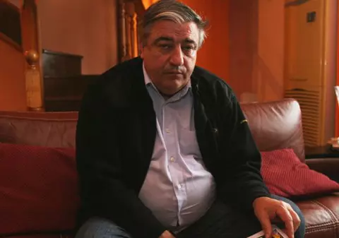 Tatăl lui Şerban Huidu a fost dat afară din PP-DD: "Dan Diaconescu e un ORDINAR!"