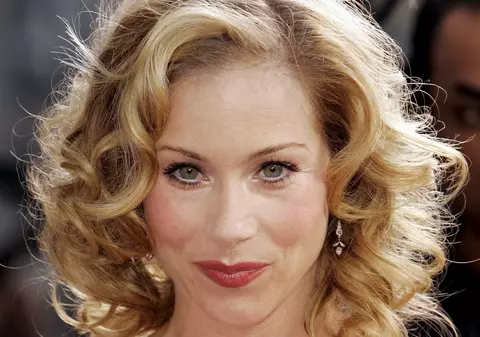 Christina Applegate s-a căsătorit cu muzicianul Martyn LeNoble