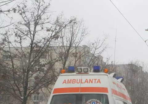 Arad: O elevă de 14 ani, cu simptome de gripă, a murit la spital