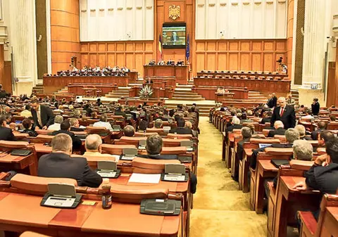 Ăsta da record. Un parlamentar trebuie să-şi susţină amendamentele în doar 15 secunde!  