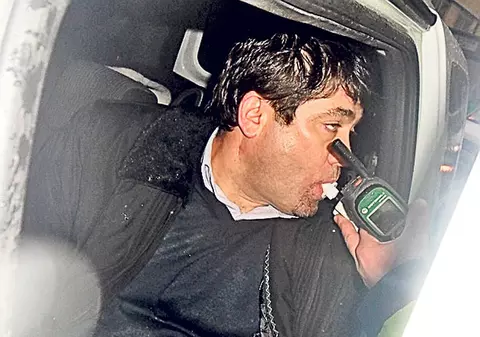 Un preot beat a băgat 3 oameni în spital