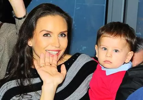 Ce copil frumos are Adina Halas! Iată-l la PRIMA LUI APARIŢIE în public! FOTO