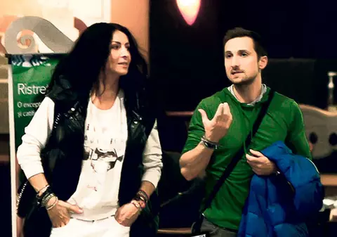 Mihaela Rădulescu şi Dani Oţil au rupt în două magazinele de produse casnice