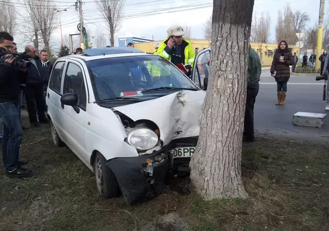 Un bătrân de 62 de ani, mort după ce i s-a făcut rău la volan! FOTO