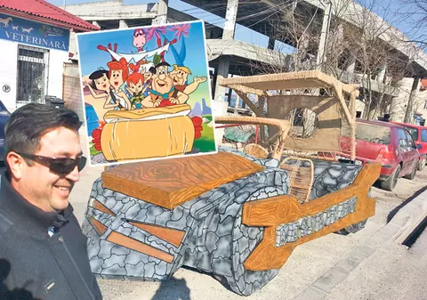 Un Trabant a fost transformat în maşina lui Fred Flinstone