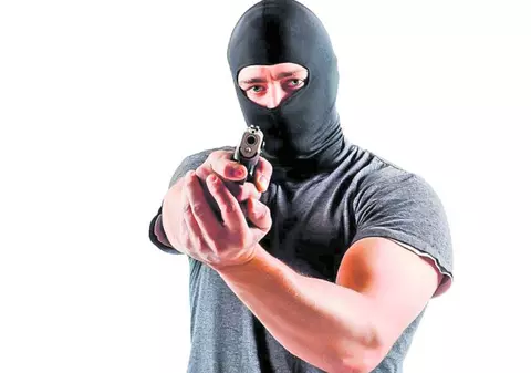 Caz şocant descoperit de poliţiştii din Constanţa! Căuta asasini care să-i lichideze bărbatul