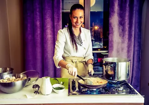 "Casnica" de la MaterChef: "I-am schimbat grădiniţa fetiţei mele DIN CAUZA ALIMENTAŢIEI"