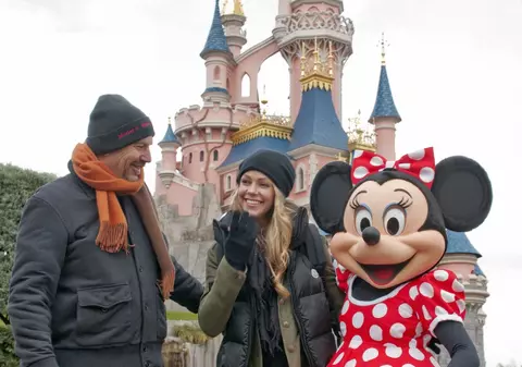 Kevin Costner, cu familia la DisneyLand. Cum arată soţia actorului - FOTO
