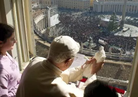 SEMN PREVESTITOR? Ce a păţit recent Papa Benedict al XVI-lea