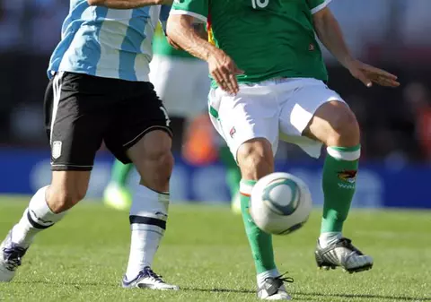 ŞOC ÎN FOTBAL! 380 de meciuri suspectate că au fost trucate pentru câştiguri la pariuri de 8 milioane de euro, inclusiv din Liga Campionilor şi preliminariile Campionatului Mondial