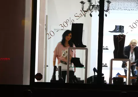 Adriana Bahmuţeanu şi-a luat încălţăminte de 1000 de euro