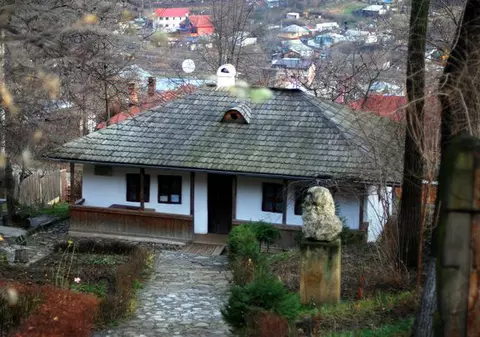 Bojdeuca lui Ion Creangă din Țicău, reabilitată cu 1 milion de euro