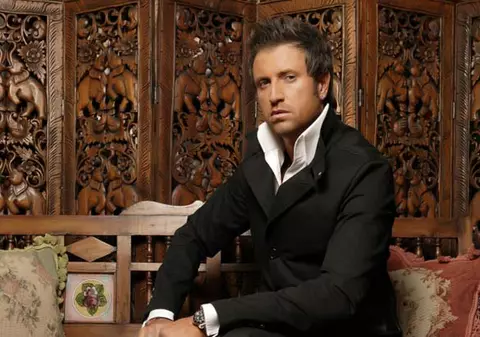 Politicienii, ÎN VIZORUL lui Botezatu! Vezi ce SFATURI VESTIMENTARE au primit Băsesecu, Ponta şi Antonescu de la designer!