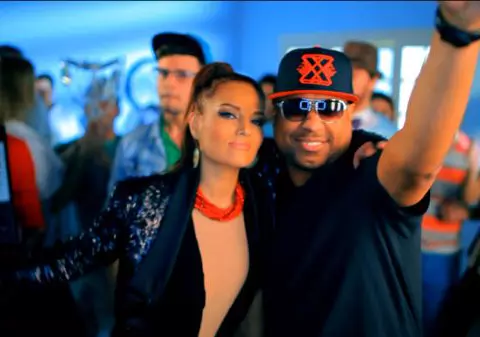 PREMIERĂ LIBERTATEA.RO | LoL Deejays lansează clipul single-ului “Portilla de Bobo”