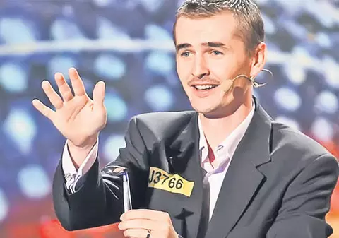 Cristian Gog ne arată amuleta norocosă ce i-a adus premiul de 120.000 de euro la "Românii au talent" | FOTO