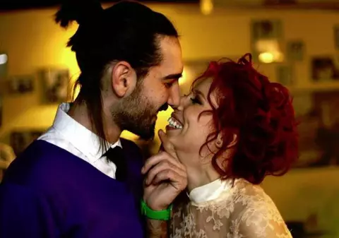 Cristina, ex Impact, va avea gemeni: "Iubesc această perioadă. Nu am greţuri"