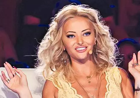 DELIA, uite aici motiv de DIVORŢ! Răzvan îi mănâncă din palmă Andreei Popescu