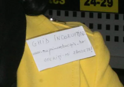 'GHID INCORUPTIBIL...'. Mesajul SURPRINZĂTOR pe care ANDREEA MARIN l-a purtat în PIEPT la plecarea în TURCIA